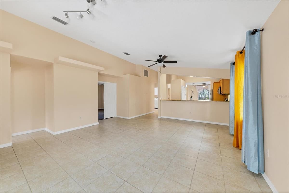 11907 DE LEON DRIVE — photo 8 of 29