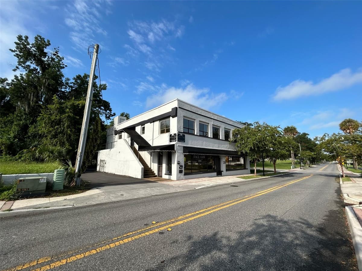 118 FORT KING STREET — photo 1 of 19