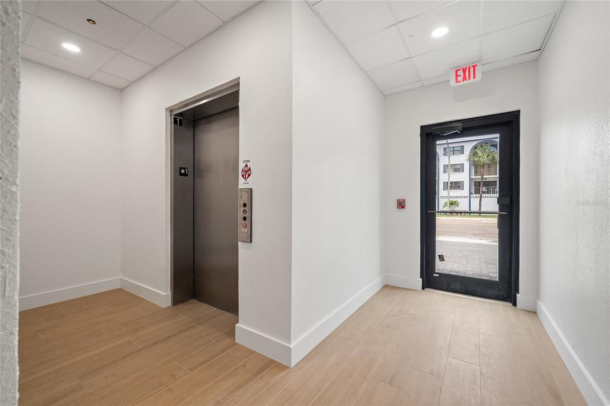14048 GULF BOULEVARD — photo 39 of 44