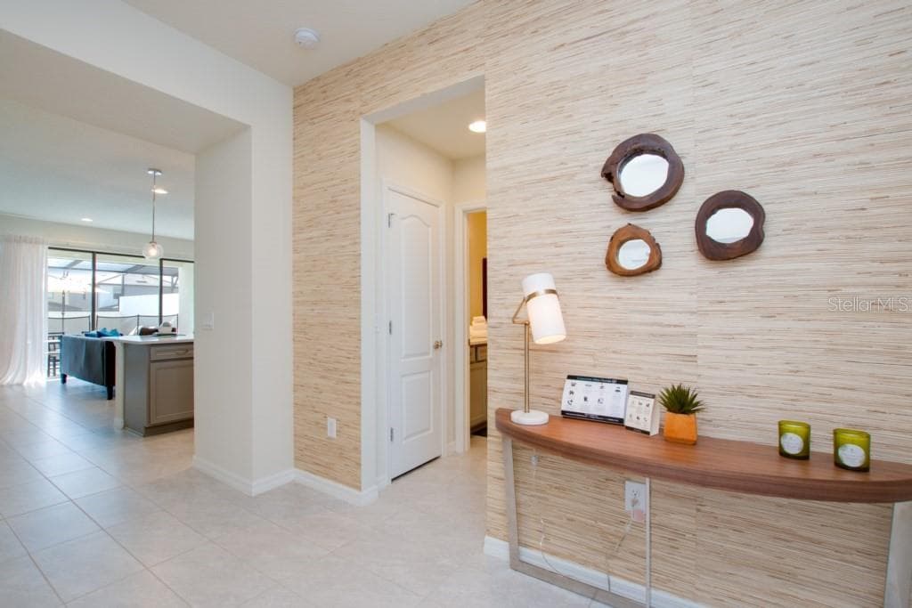 8916 SYDNEY AVENUE — photo 2 of 27