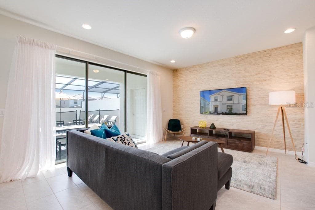 8916 SYDNEY AVENUE — photo 8 of 27