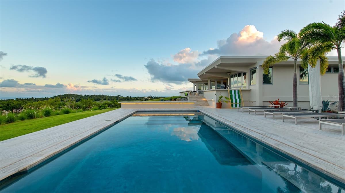 A/B CASA LIMONES — photo 10 of 82