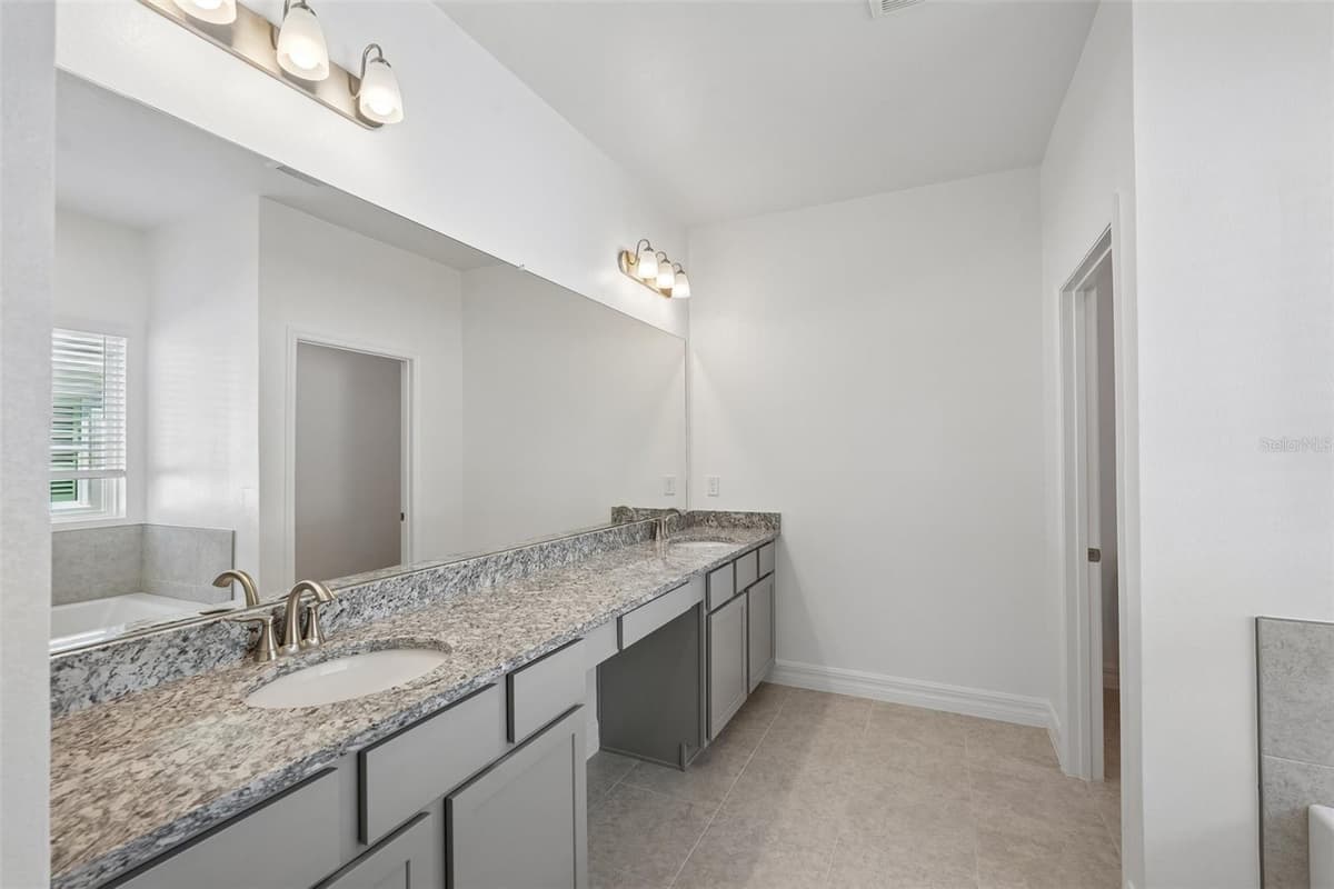 25503 CALUSA DRIVE — photo 17 of 36