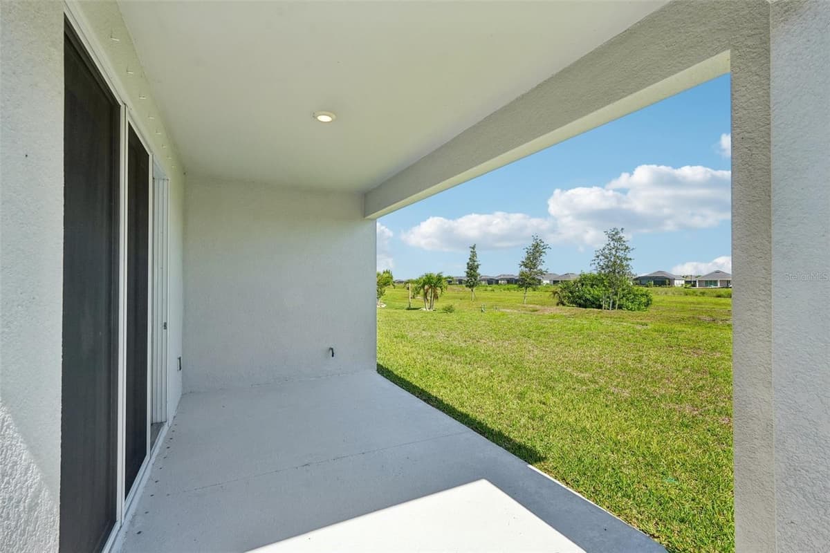 25503 CALUSA DRIVE — photo 32 of 36