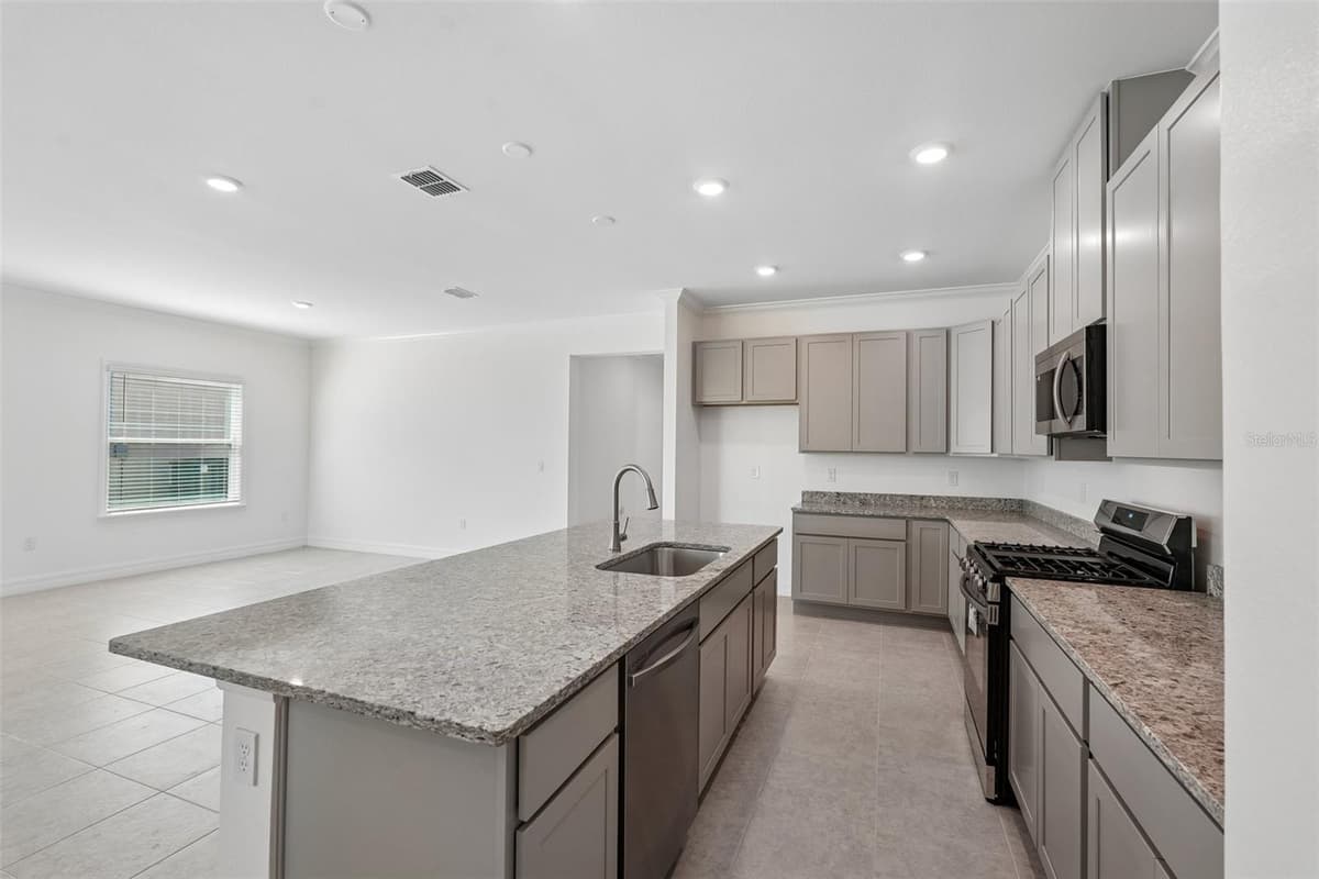 25503 CALUSA DRIVE — photo 14 of 36