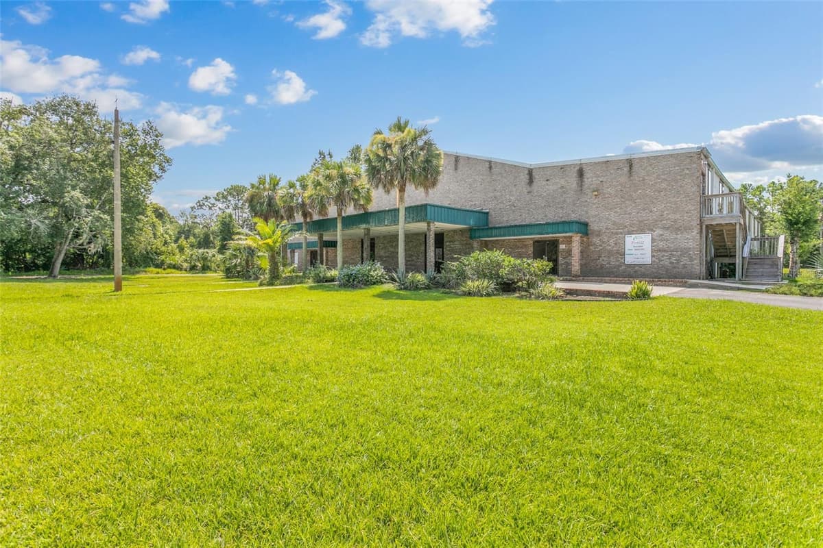 3601 MOODY BOULEVARD — photo 7 of 96