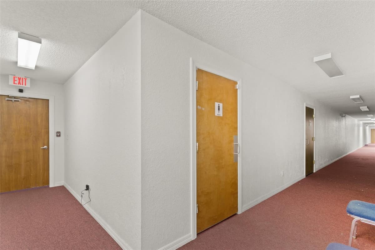3601 MOODY BOULEVARD — photo 81 of 96