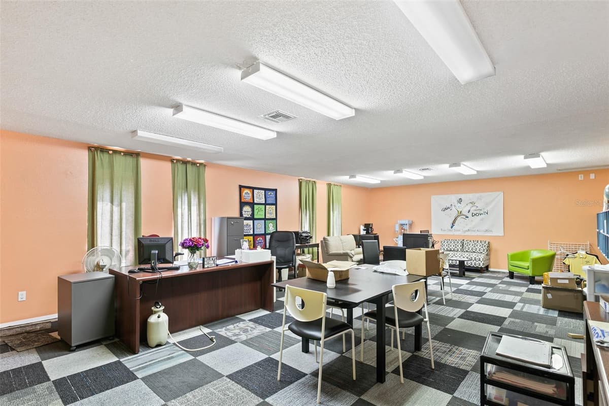 3601 MOODY BOULEVARD — photo 44 of 96