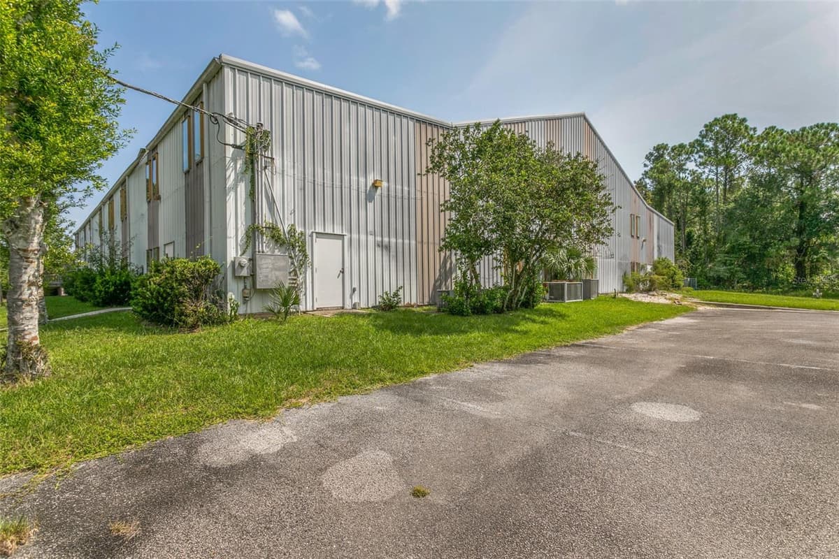 3601 MOODY BOULEVARD — photo 85 of 96