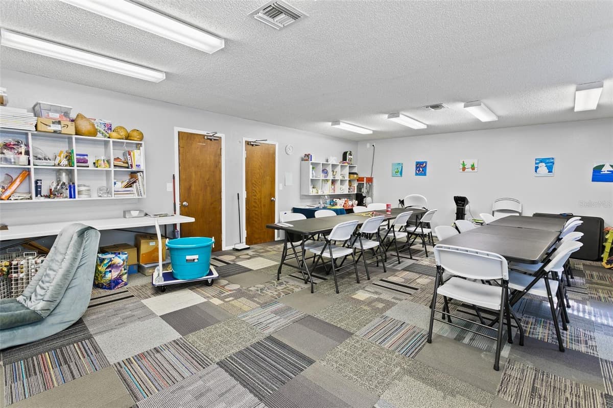 3601 MOODY BOULEVARD — photo 42 of 96