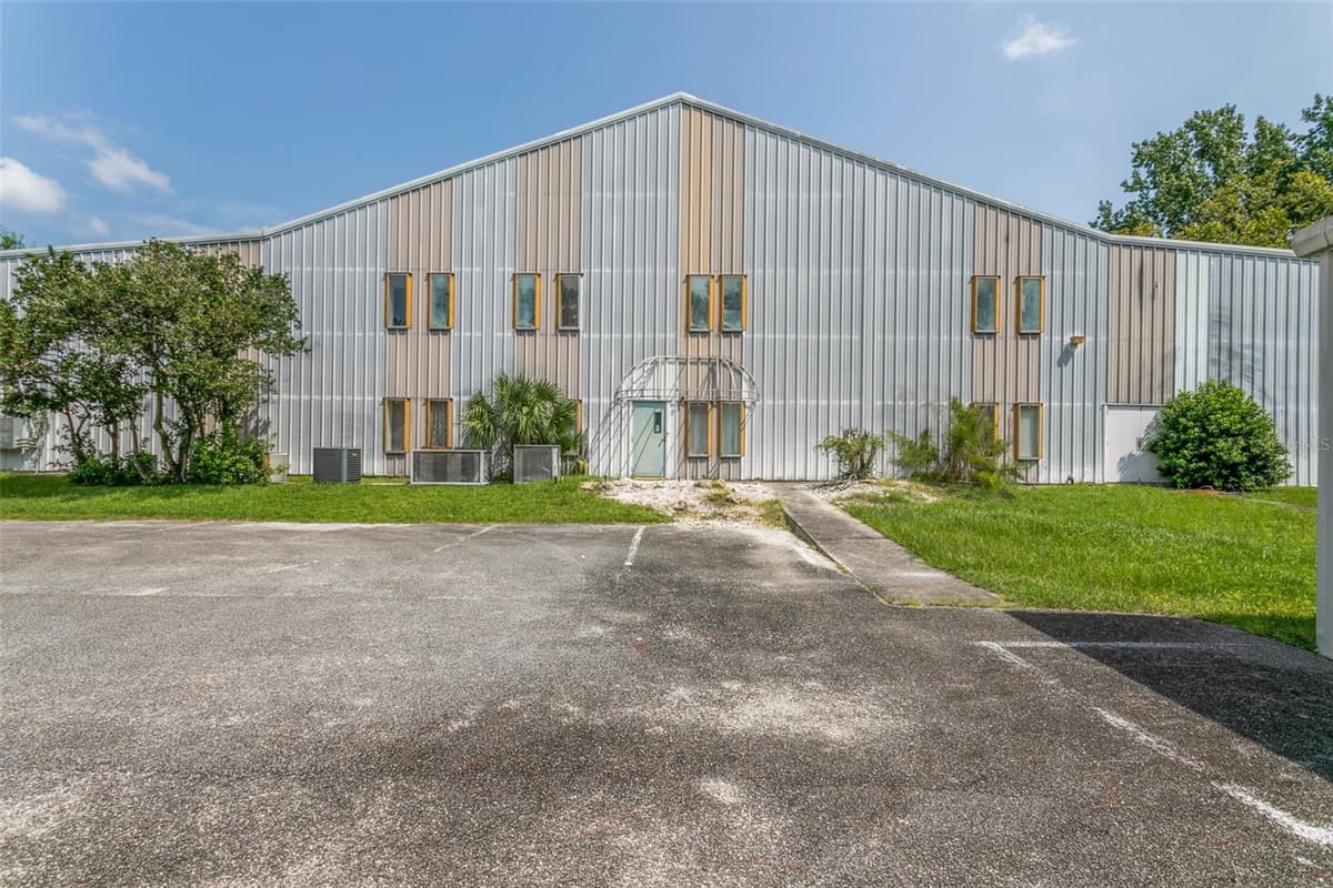 3601 MOODY BOULEVARD — photo 86 of 96