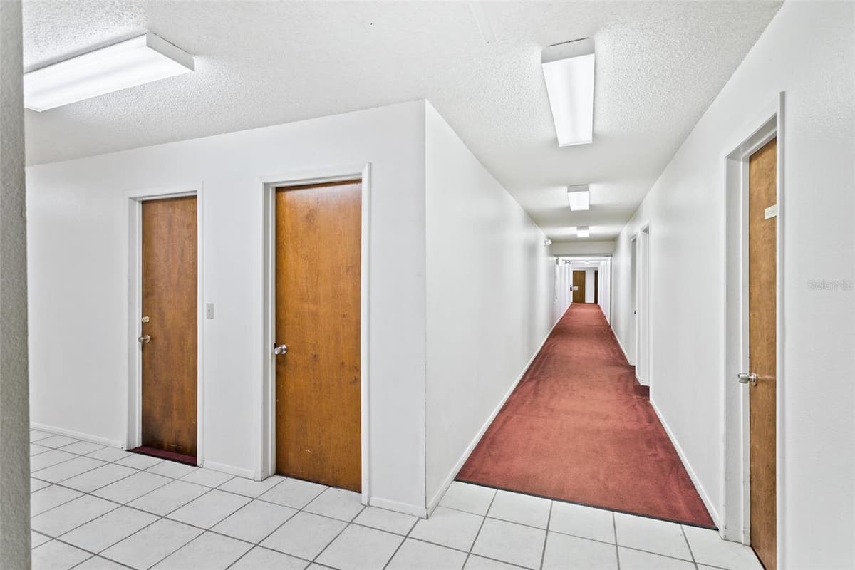3601 MOODY BOULEVARD — photo 27 of 96