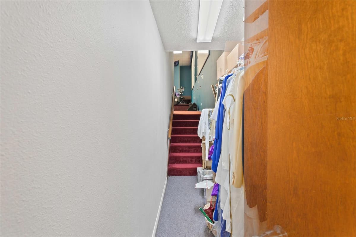 3601 MOODY BOULEVARD — photo 25 of 96