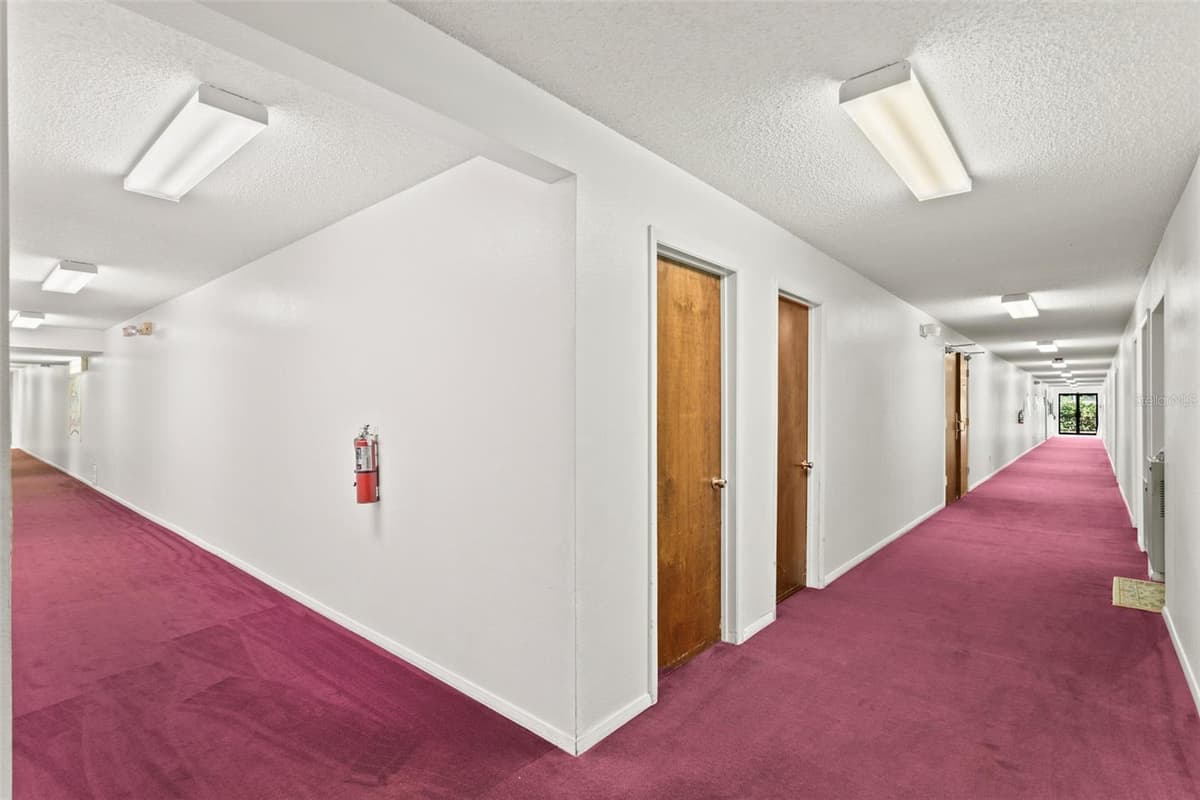 3601 MOODY BOULEVARD — photo 35 of 96