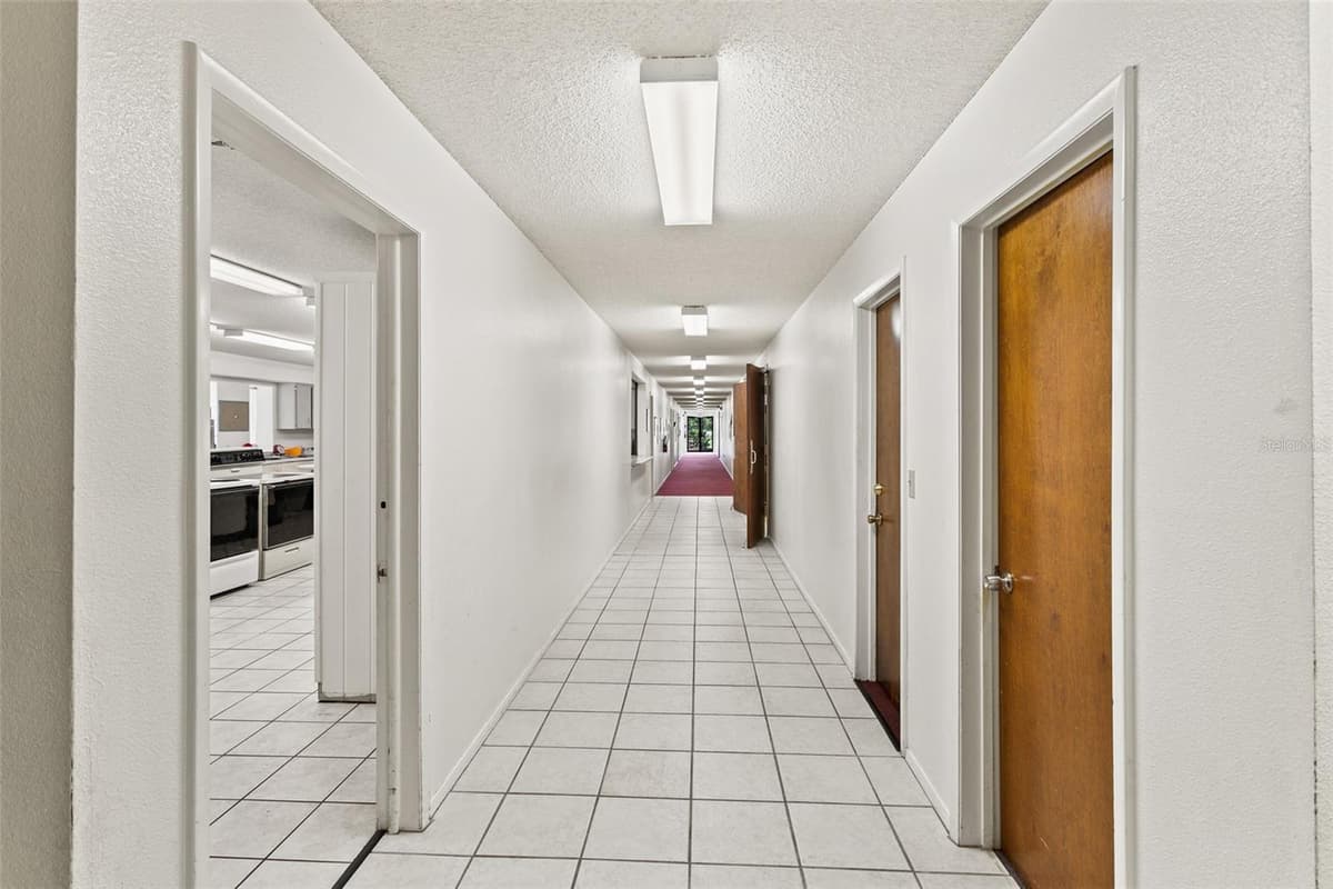 3601 MOODY BOULEVARD — photo 28 of 96
