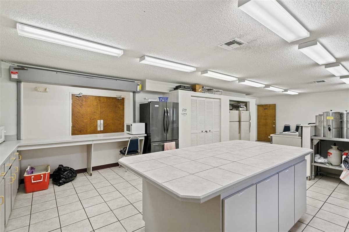 3601 MOODY BOULEVARD — photo 22 of 96