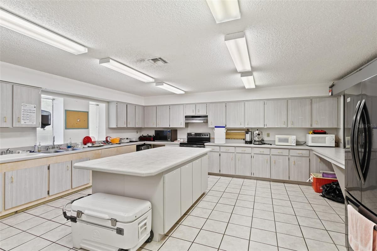3601 MOODY BOULEVARD — photo 21 of 96