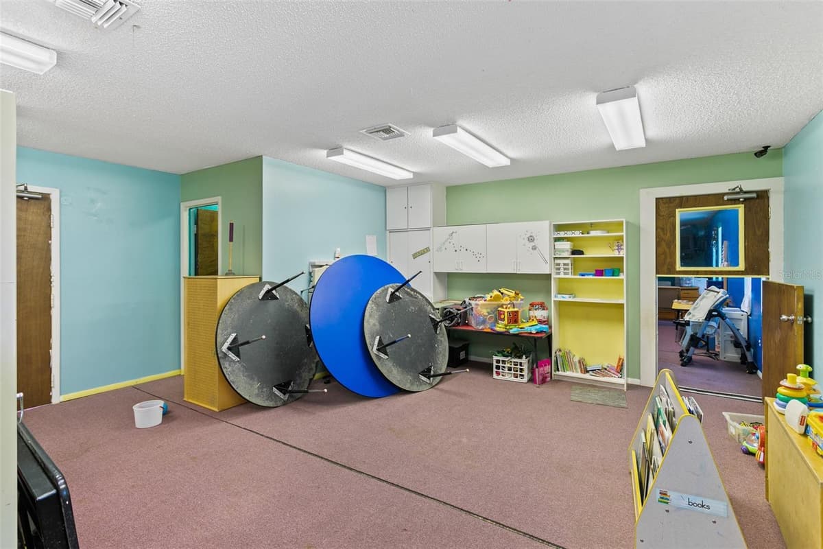3601 MOODY BOULEVARD — photo 16 of 96