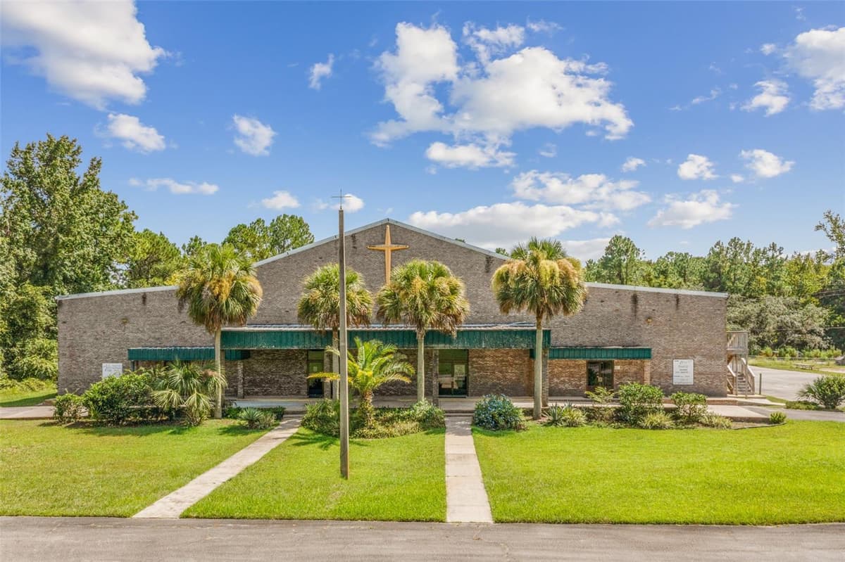 3601 MOODY BOULEVARD — photo 3 of 96