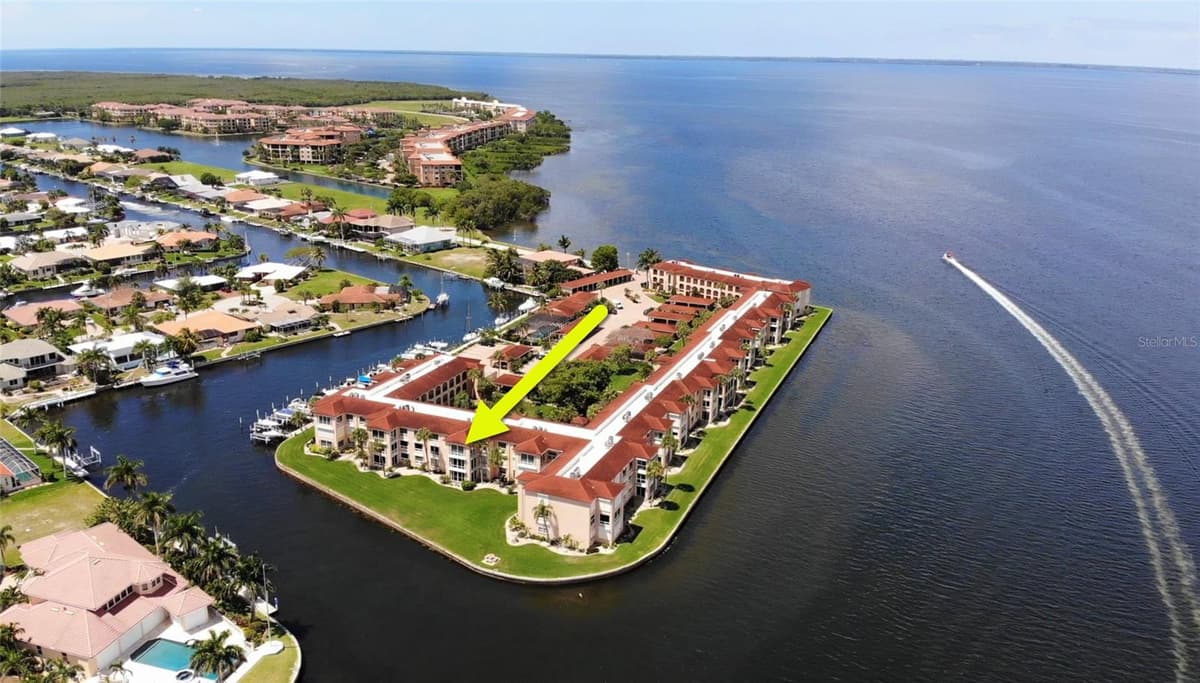 1 COLONY POINT DRIVE — photo 31 of 47