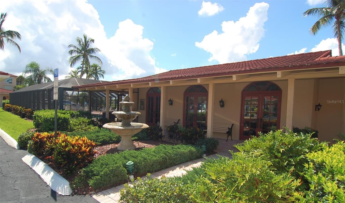 1 COLONY POINT DRIVE — photo 38 of 47
