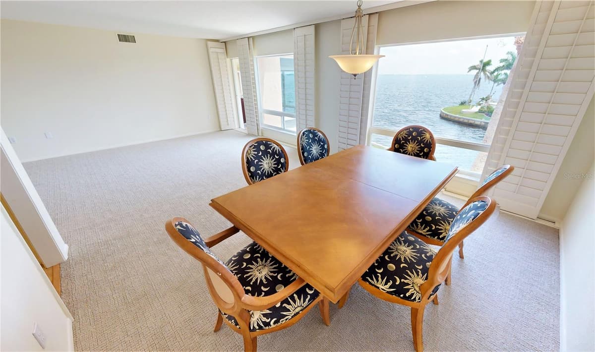 1 COLONY POINT DRIVE — photo 11 of 47