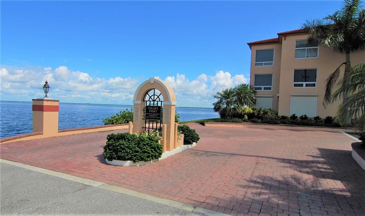 1 COLONY POINT DRIVE — photo 46 of 47