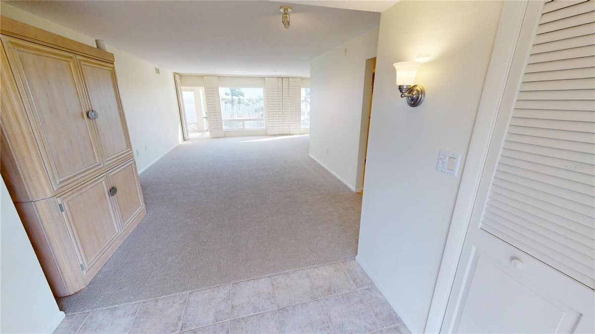 1 COLONY POINT DRIVE — photo 6 of 47