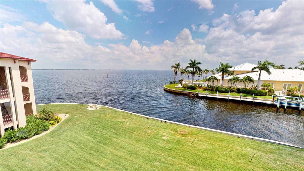1 COLONY POINT DRIVE — photo 1 of 47