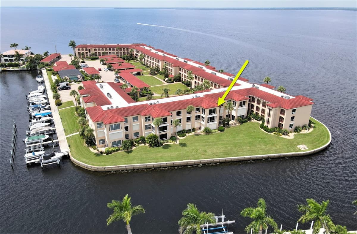 1 COLONY POINT DRIVE — photo 3 of 47