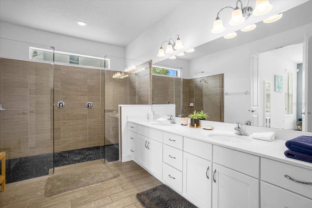 3951 OAKVILLE AVENUE — photo 37 of 40
