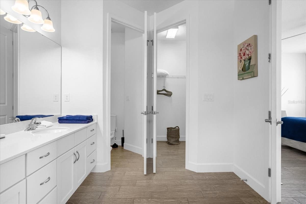 3951 OAKVILLE AVENUE — photo 36 of 40
