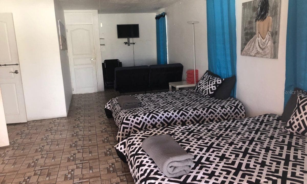 B-3 BLOCK — photo 10 of 15