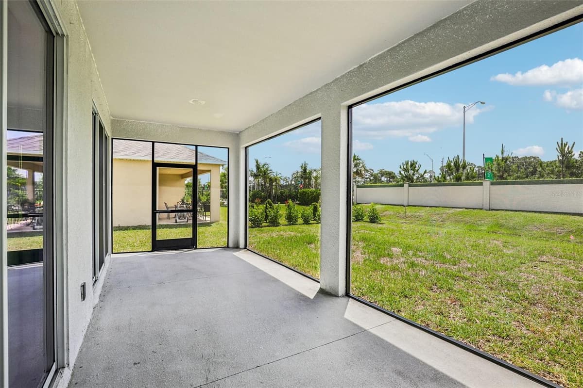 25129 CALUSA DRIVE — photo 37 of 40