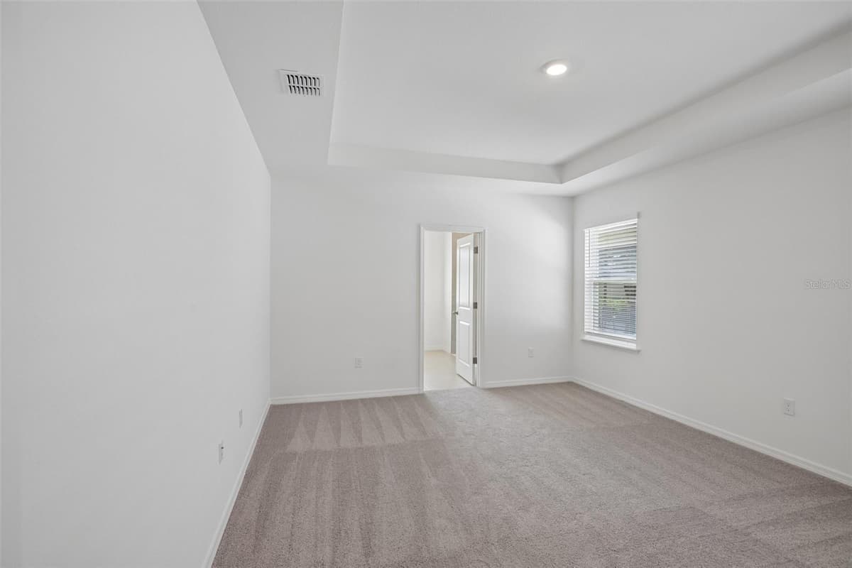 25129 CALUSA DRIVE — photo 17 of 40