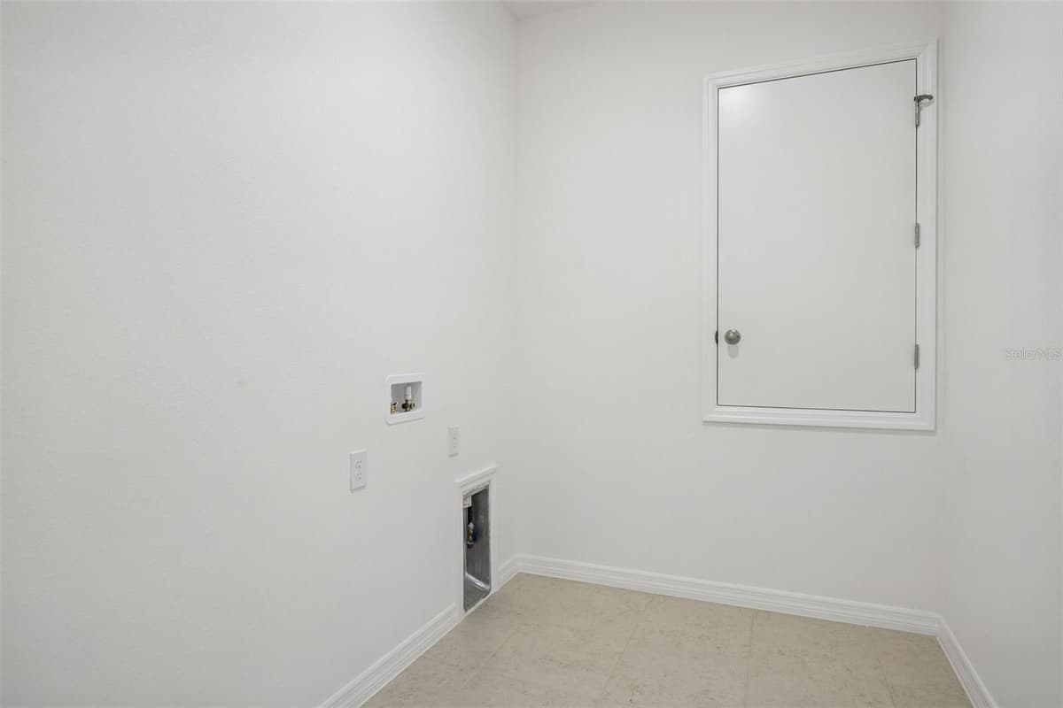 25129 CALUSA DRIVE — photo 35 of 40