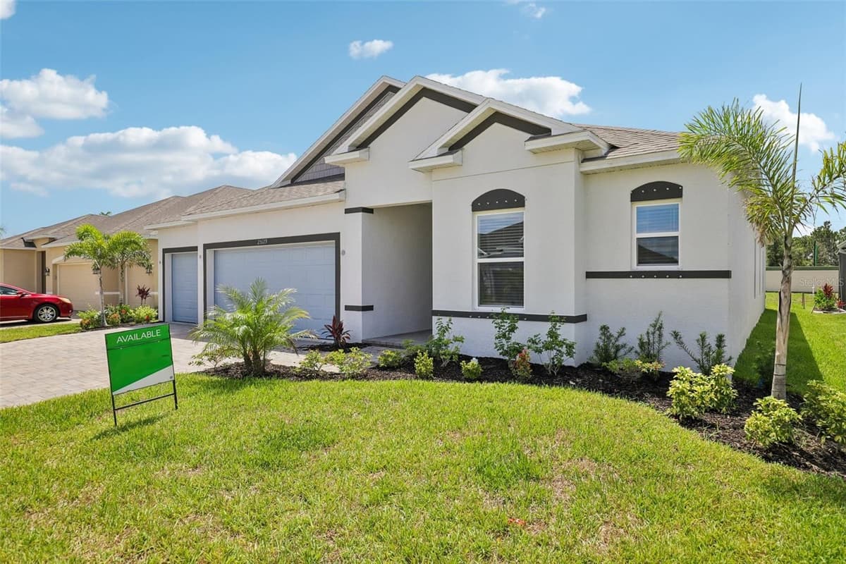 25129 CALUSA DRIVE — photo 2 of 40