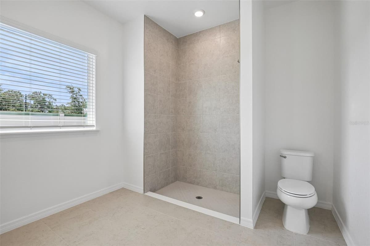 25129 CALUSA DRIVE — photo 30 of 40