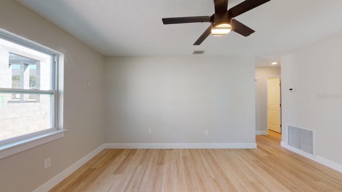 5022 10TH AVENUE — photo 6 of 35