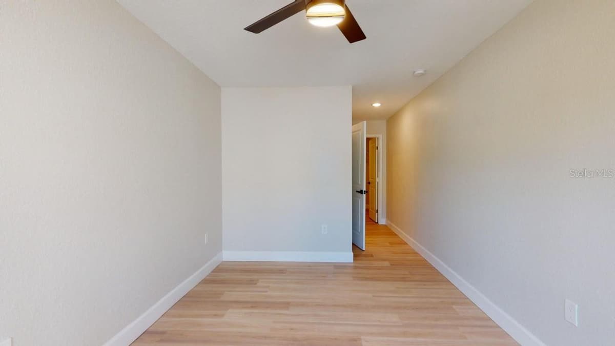 5022 10TH AVENUE — photo 9 of 35