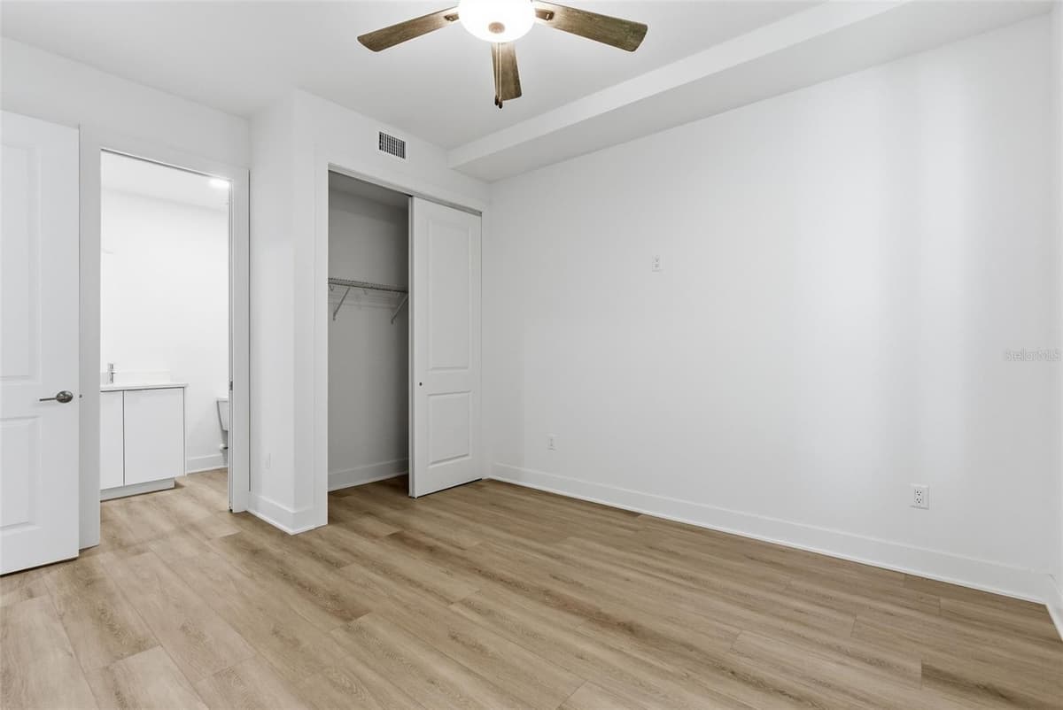 400 150TH AVENUE — photo 33 of 71