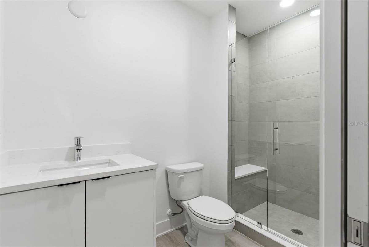 400 150TH AVENUE — photo 34 of 71