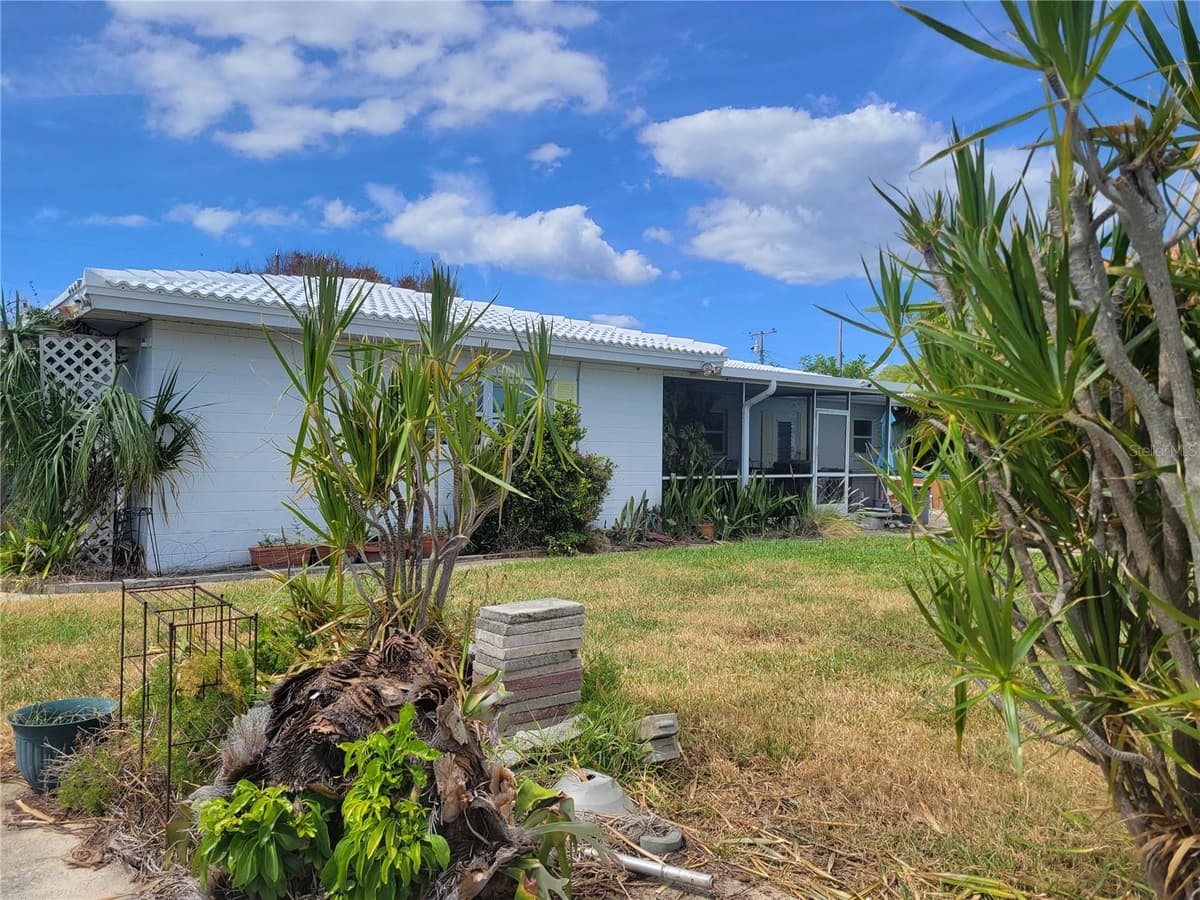 15318 HARBOR DRIVE — photo 7 of 55