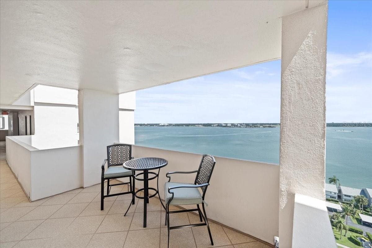 1270 GULF BOULEVARD — photo 7 of 42
