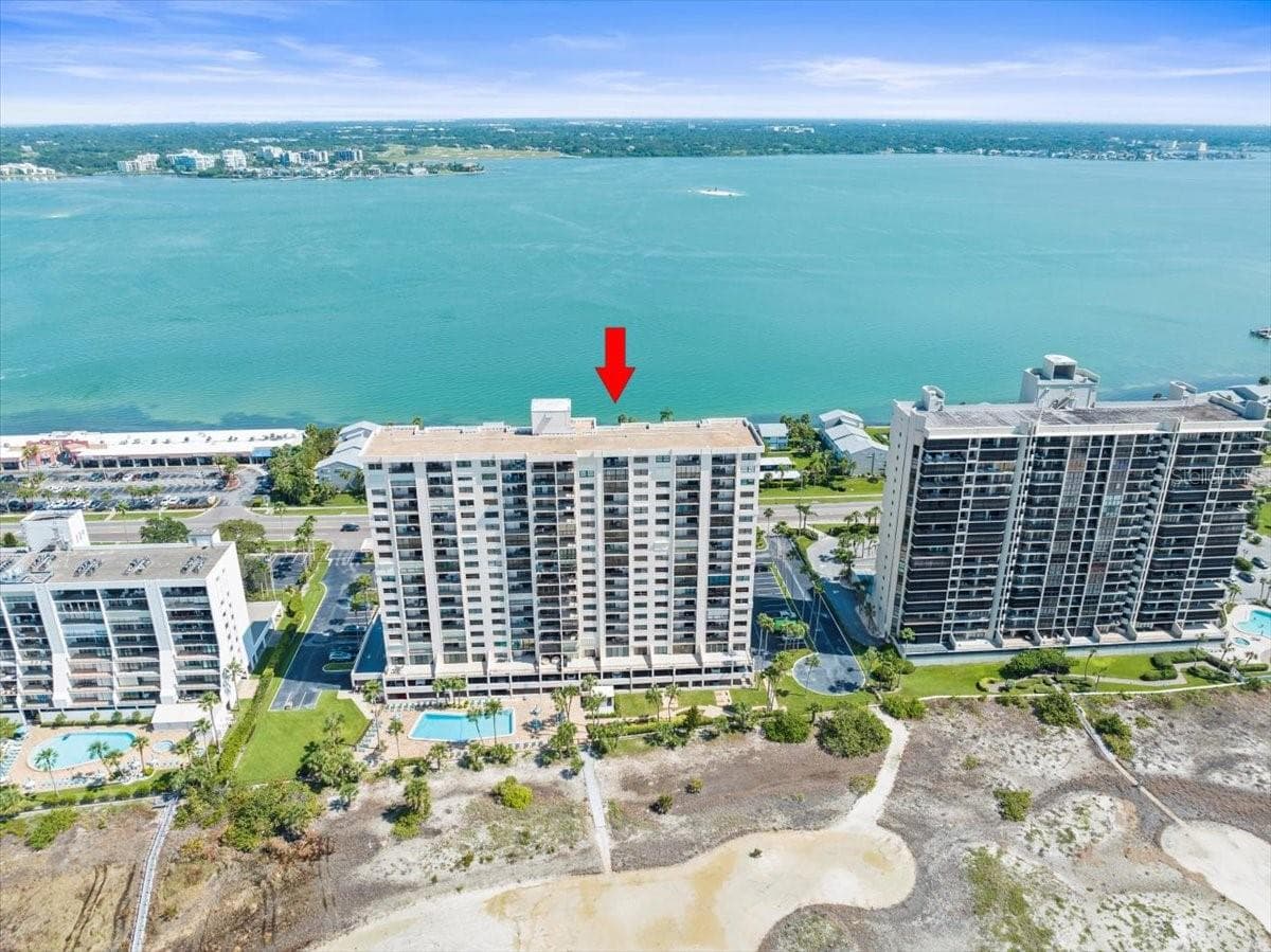 1270 GULF BOULEVARD — photo 4 of 42