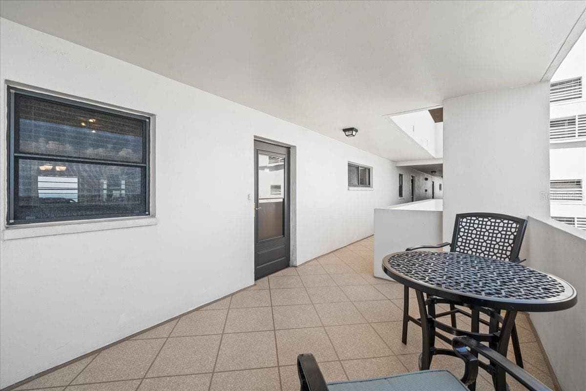 1270 GULF BOULEVARD — photo 10 of 42