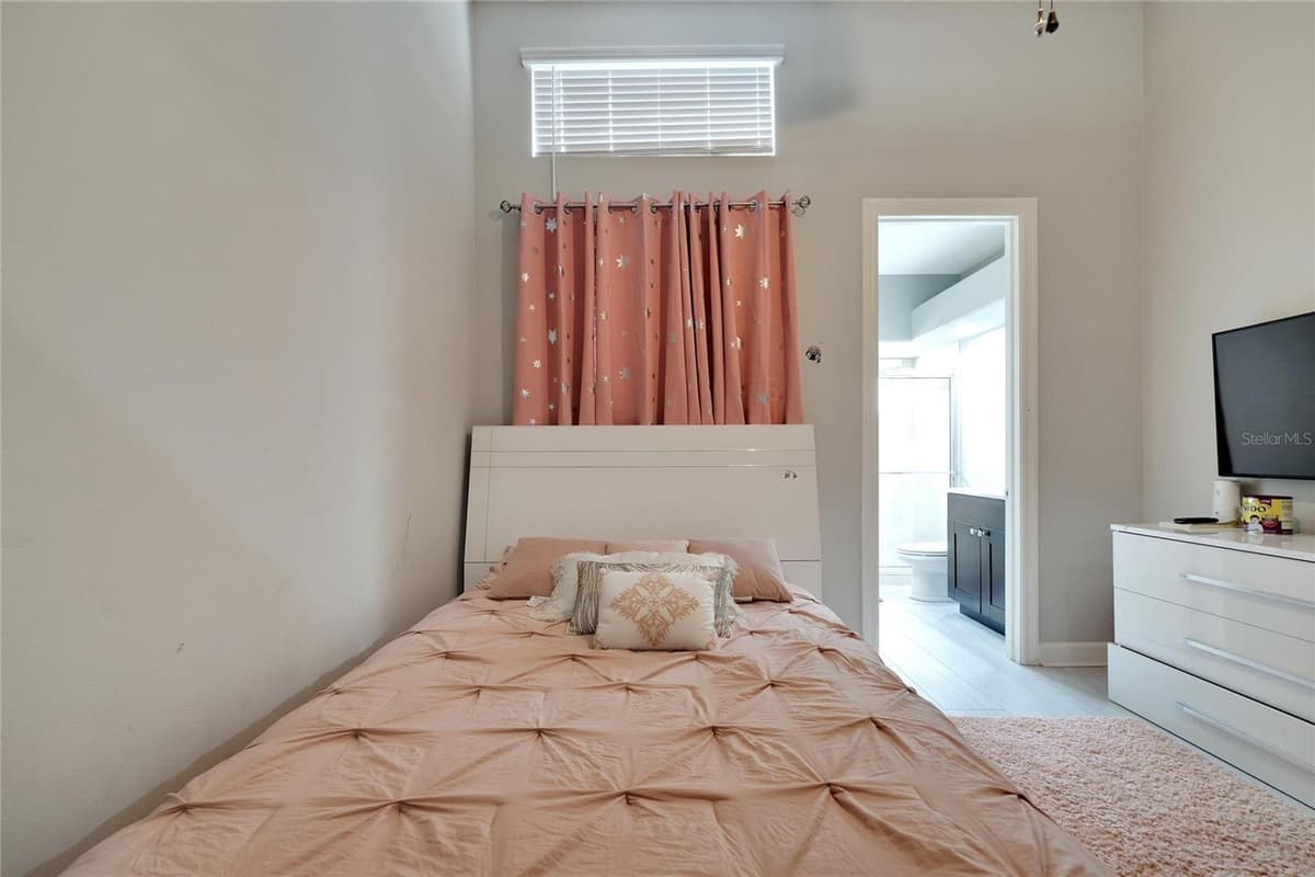 10301 MANTA WAY — photo 17 of 40