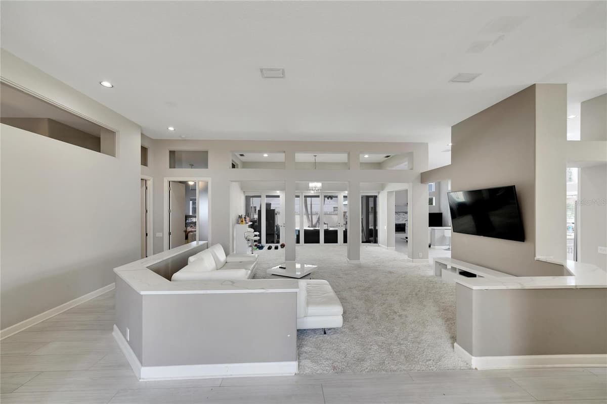 10301 MANTA WAY — photo 10 of 40