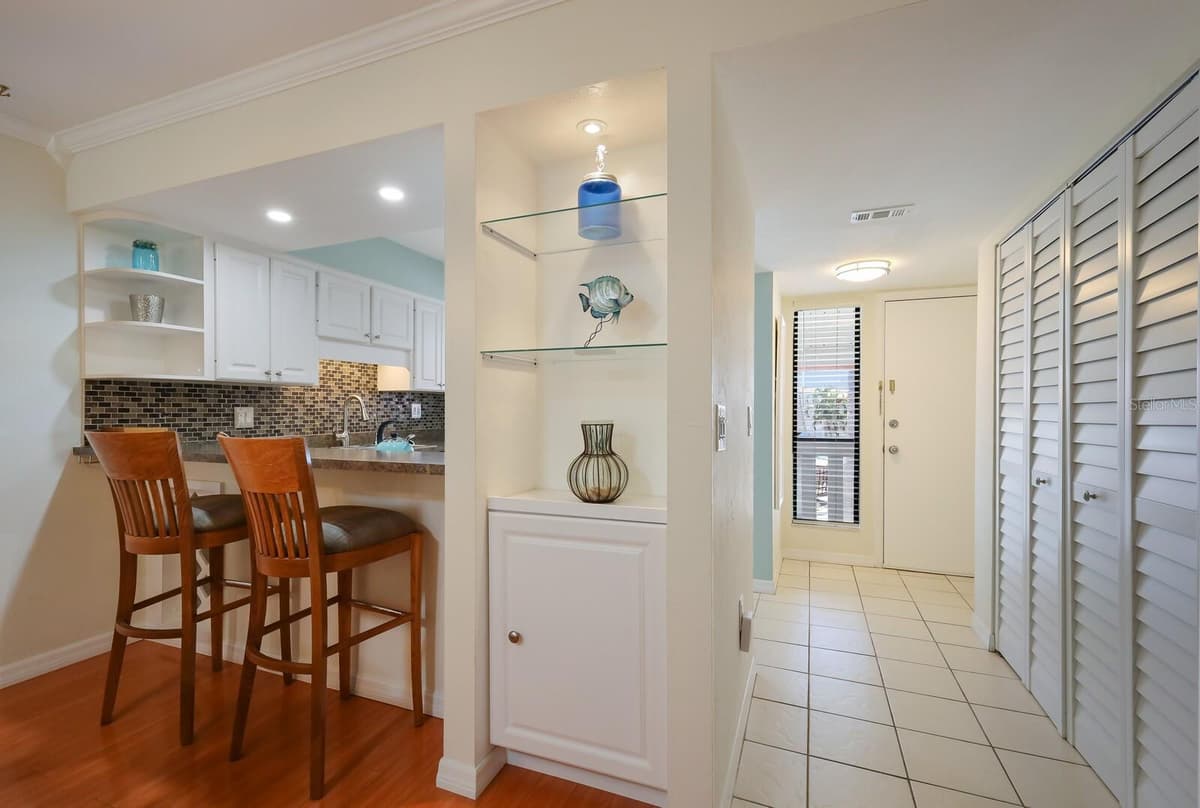 1801 GULF DRIVE — photo 11 of 52