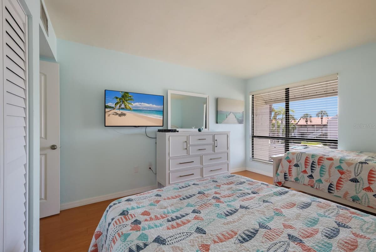 1801 GULF DRIVE — photo 19 of 52